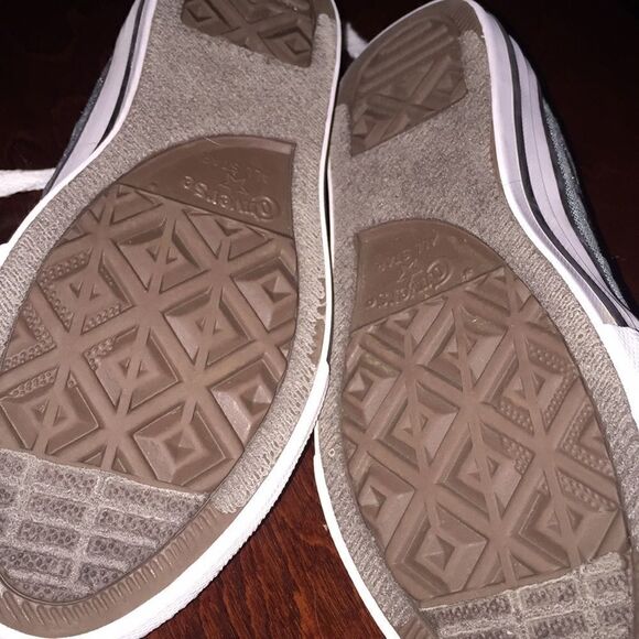 Kids converse size 2 grayish blue metallic color - Picture 3 of 8